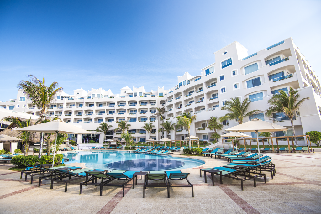 Wyndham Alltra Cancun by Playa